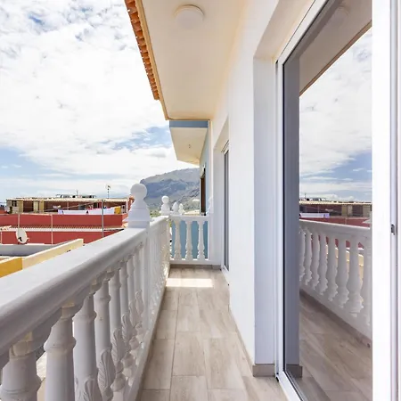 Apartment Home2book Charming Mountain Views Silos